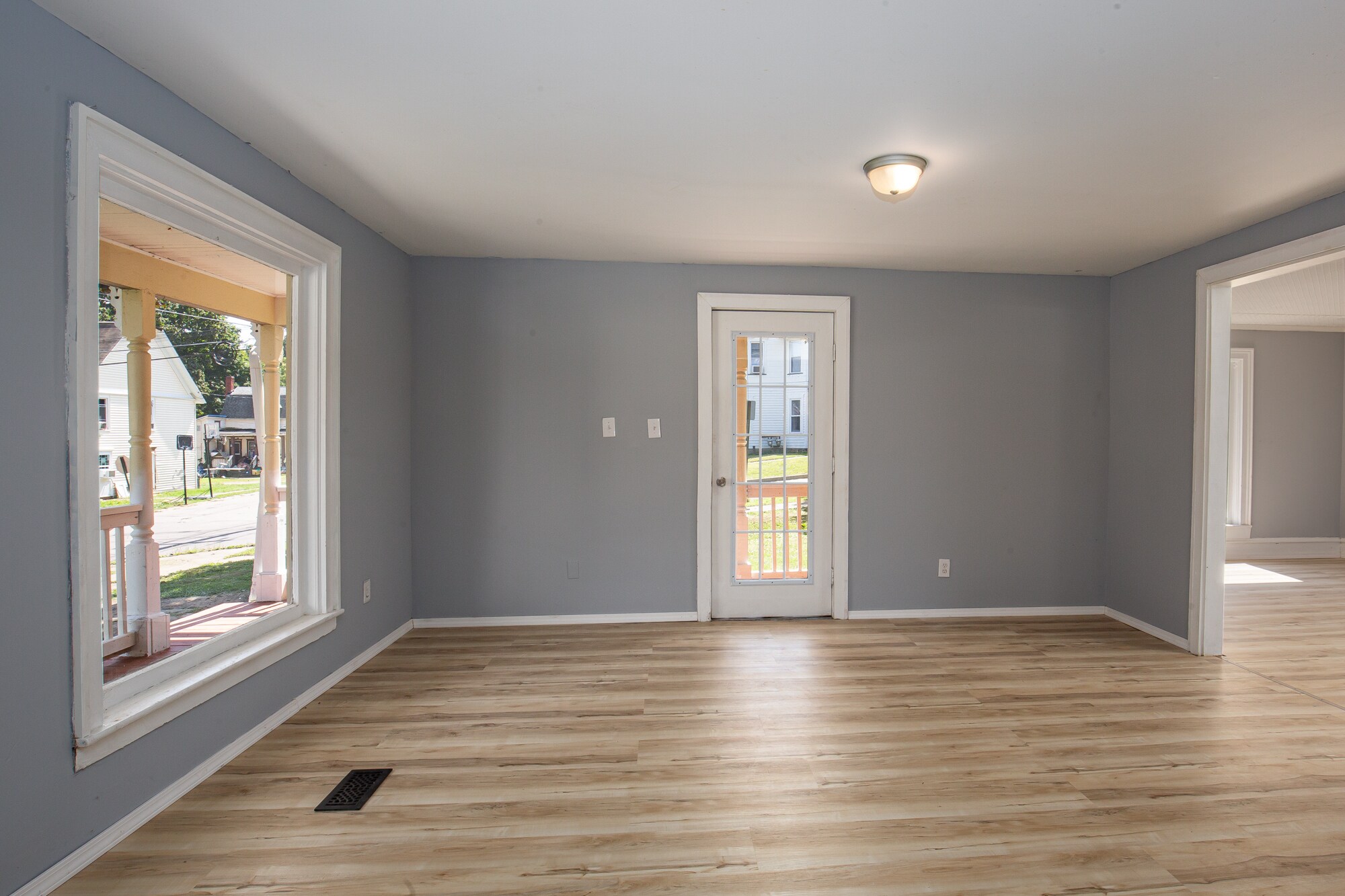 Building Photo - 399 S Division St