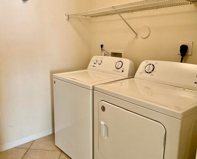 Building Photo - 6529 Emerald Dunes Dr