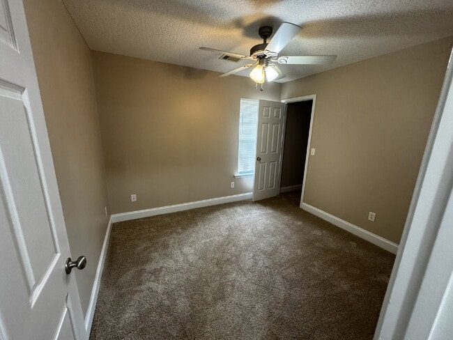 Building Photo - Home for Rent