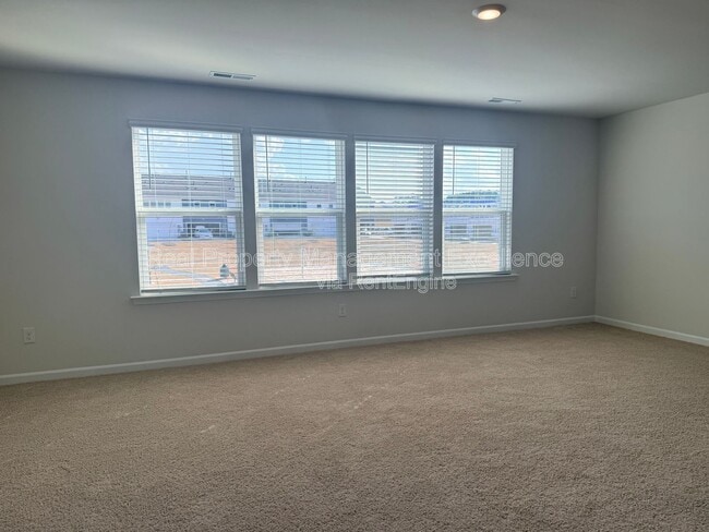 Building Photo - 828 Old Tarboro Rd