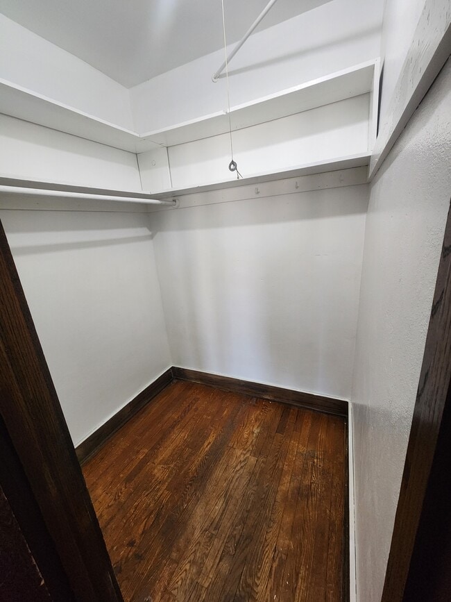 Building Photo - 5310