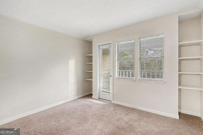 Building Photo - 106 Ivy Green Ln SE