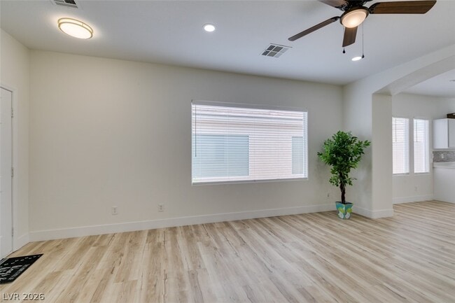 Building Photo - 10959 Pumpkin Ridge Ave