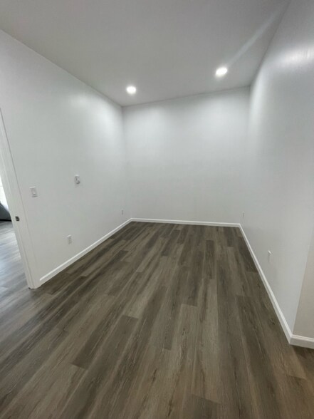 Building Photo - 78 Market St