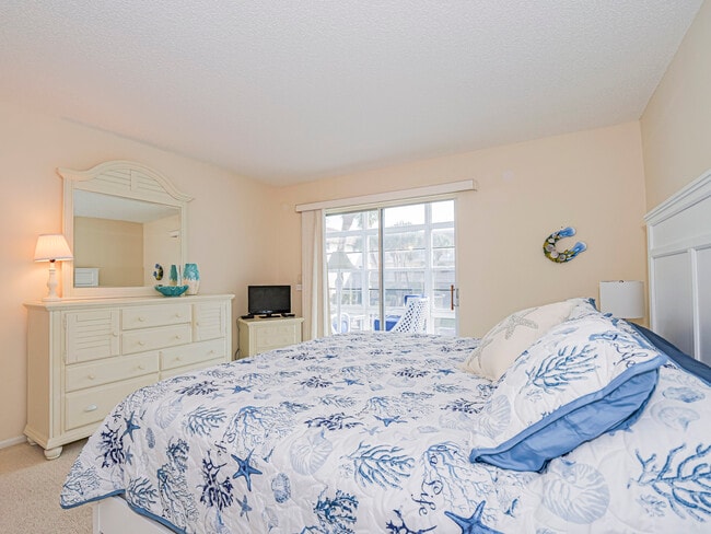 Building Photo - 5400 Jimmy Buffett Mem Hwy