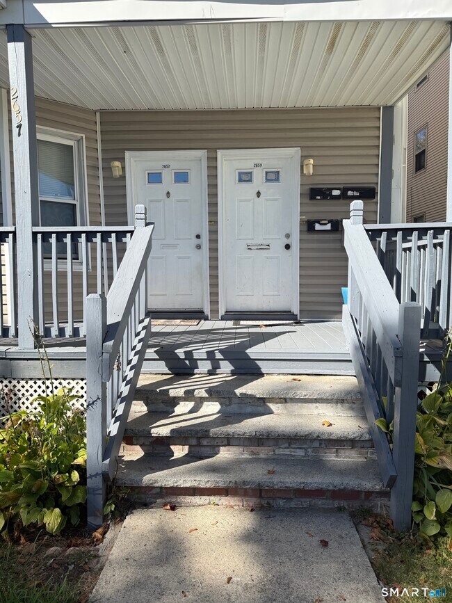 Building Photo - 2657 Main St