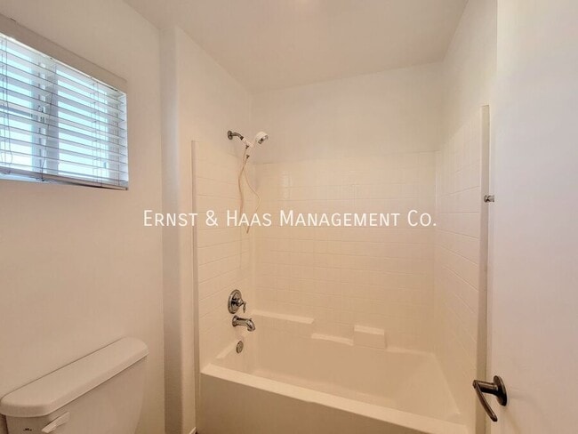 Building Photo - 17528 Yellowwood Way