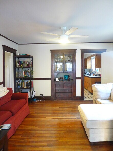 Building Photo - 171 Hillside St