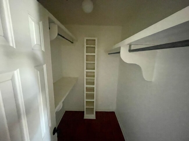 Building Photo - 3/2 For Rent in Brandon 047!