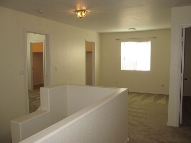Building Photo - New Listing in Buckeye