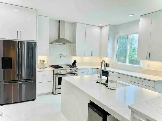 Building Photo - 323 Atherton St