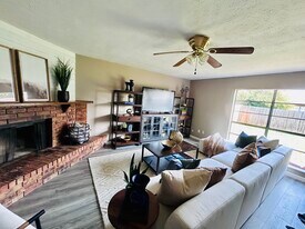 Building Photo - 511 Hanover Dr