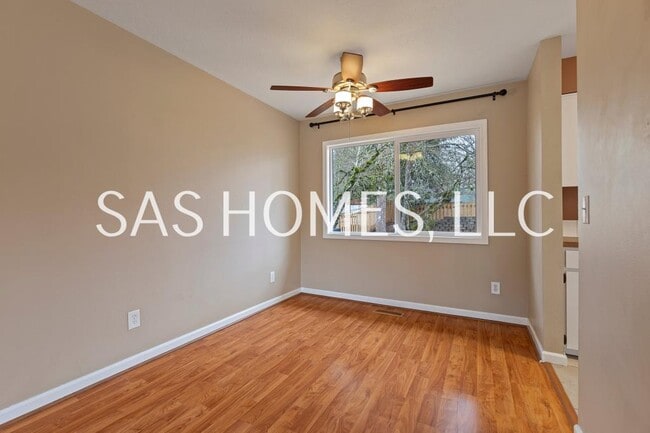 Building Photo - 11200 SW 83rd Ave