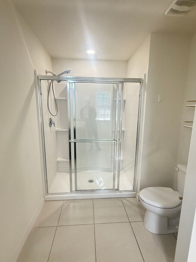 Building Photo - Townhome Available - Saint Cloud, FL -  3 ...