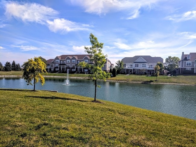 Building Photo - Willow Creek Apartments