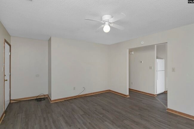 Building Photo - 122 Hazelwood Ct