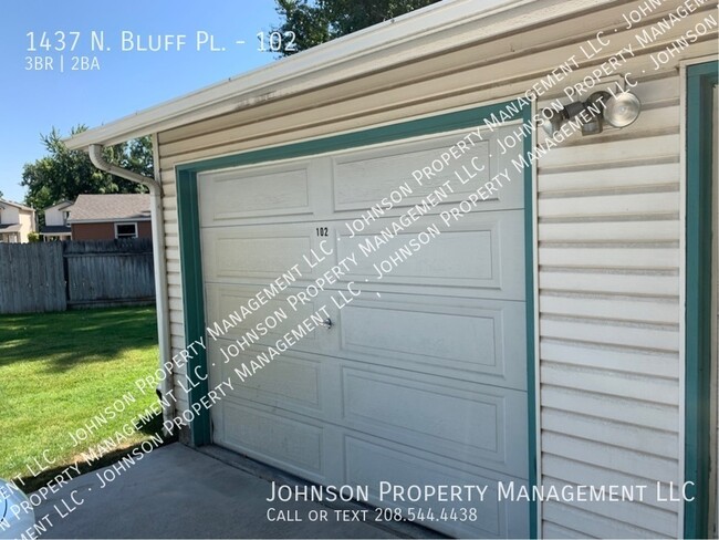 Building Photo - Boise 3 bed with garage between Bench and ...