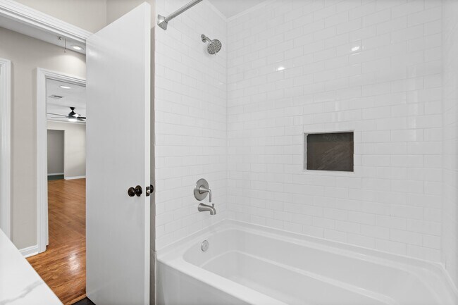 Building Photo - 2007 Wakefield Dr