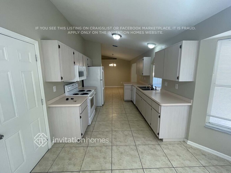 Building Photo - 21514 Ironton Ave