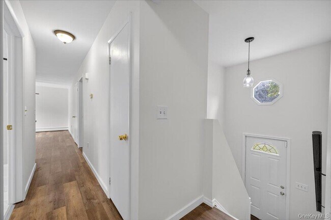 Building Photo - 226 Knoth Rd