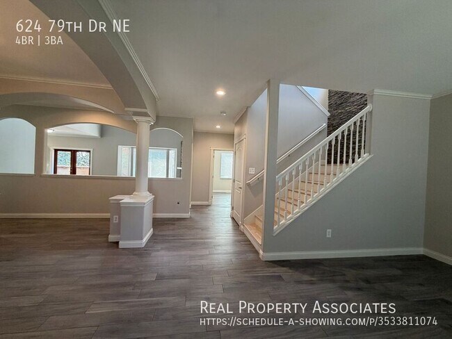 Building Photo - 624 79th Dr NE