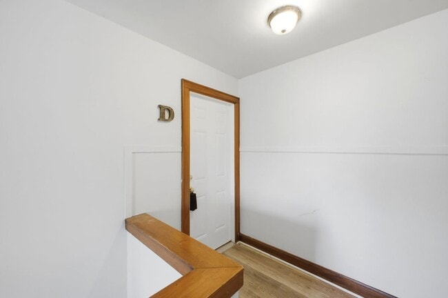 Building Photo - 25 W Tulane Rd