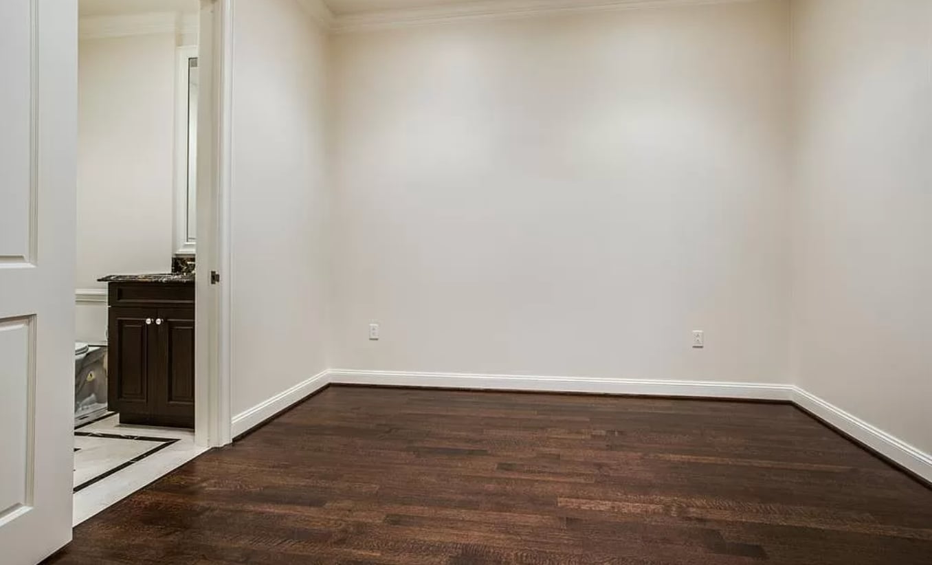 Building Photo - 2555 N Pearl St