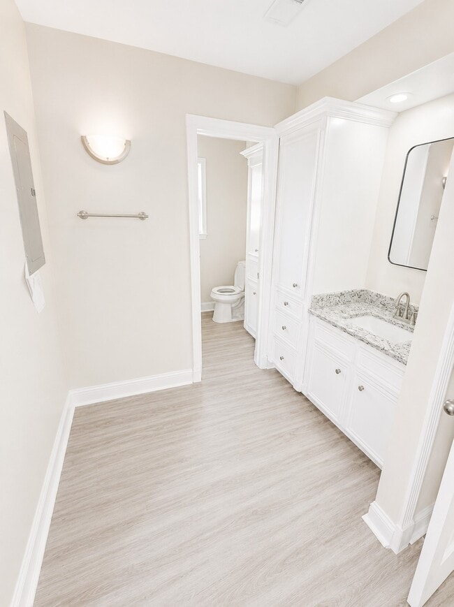 Building Photo - 24207 Shellbrook Dr
