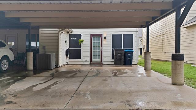 Building Photo - 5652 Giddyup Ln