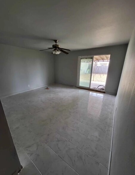 Building Photo - 1502 E Century Ave