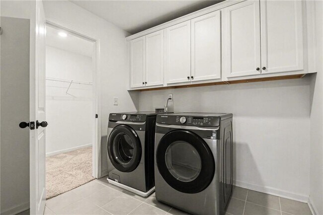 Building Photo - 5510 Bower Pl