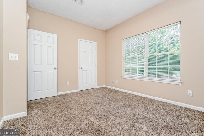 Building Photo - 543 Brewer Dr