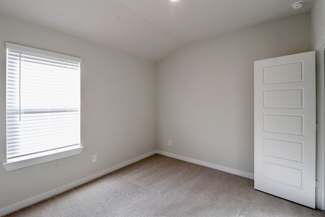 Building Photo - 2519 Paloverde Cyn Ct