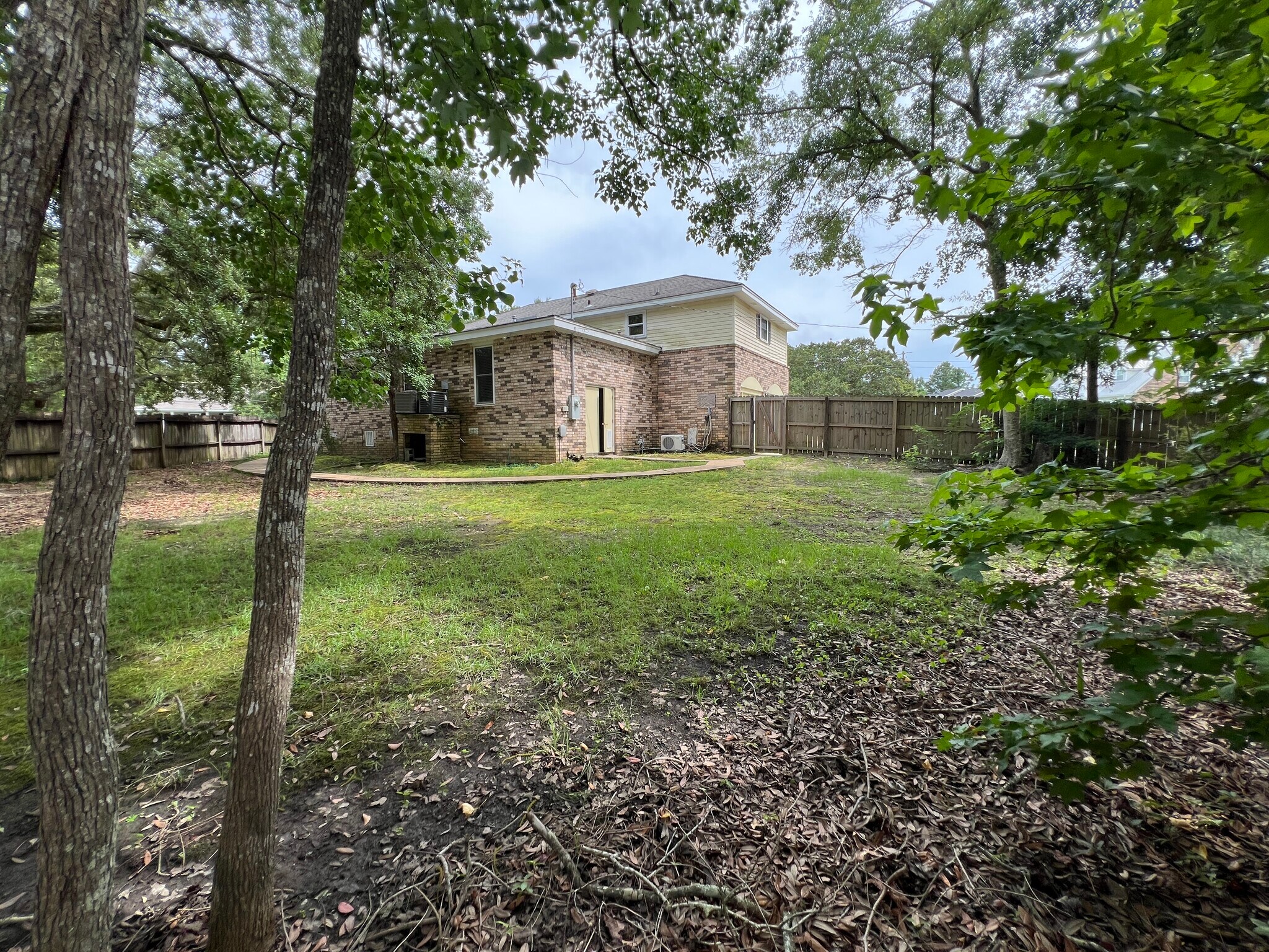 Building Photo - 27 Bayou View Dr