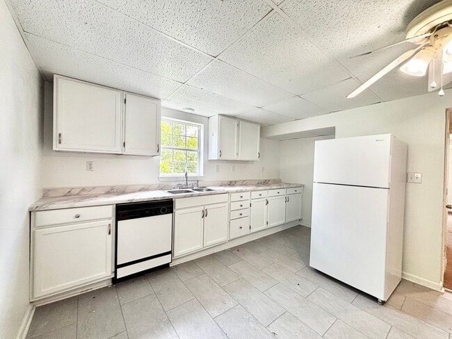Building Photo - 507 Gaskill Ave