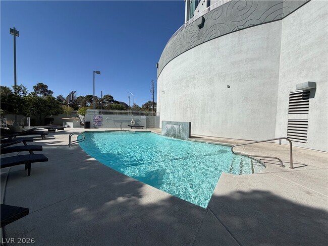 Building Photo - 360 E Desert Inn Rd