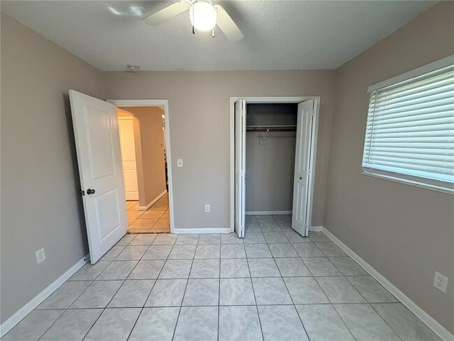 Building Photo - 5529 Magnolia Way