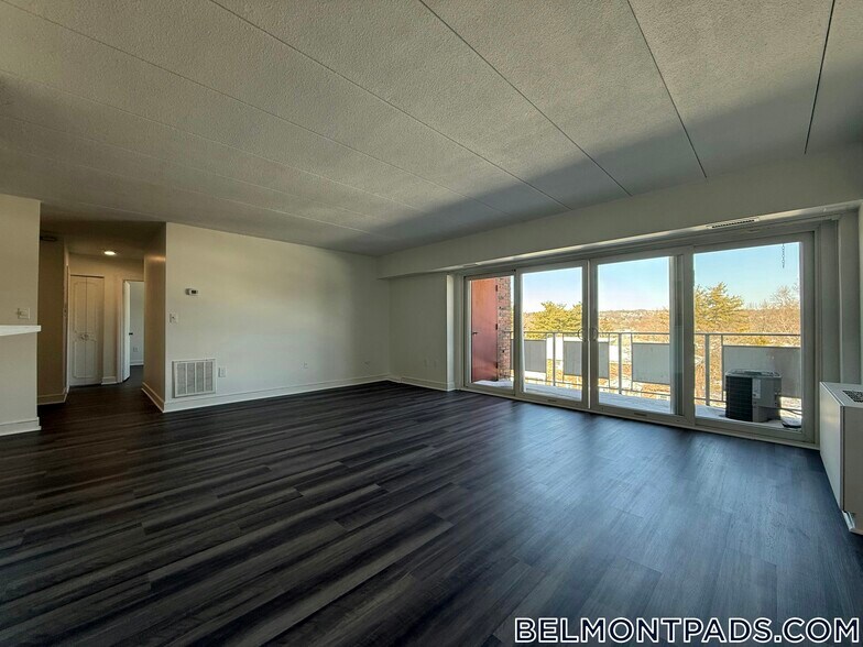 Building Photo - 49 Hill Rd