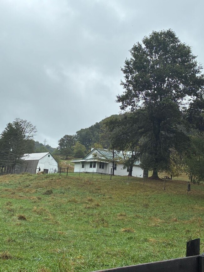 Building Photo - Putnam County Houses