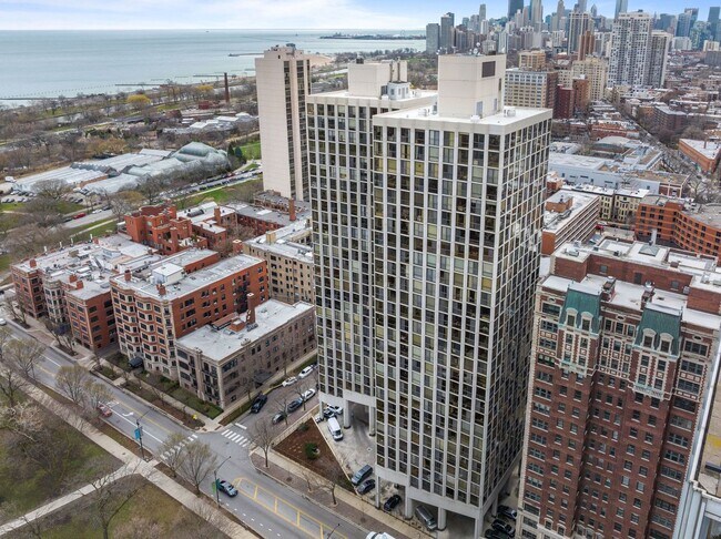 Building Photo - 345 W Fullerton Pkwy