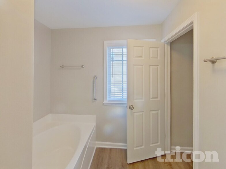 Building Photo - 4286 Savannah Dr