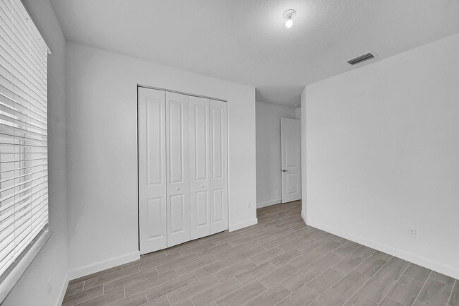 Building Photo - 3587 Angler Dr
