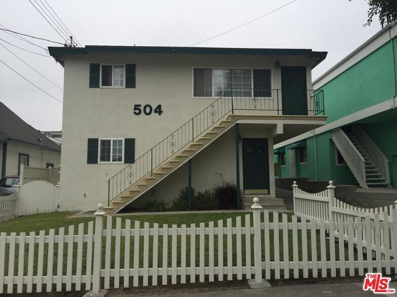 Building Photo - 504 N Elena Ave