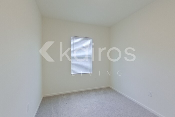 Building Photo - 644 Castillo Dr