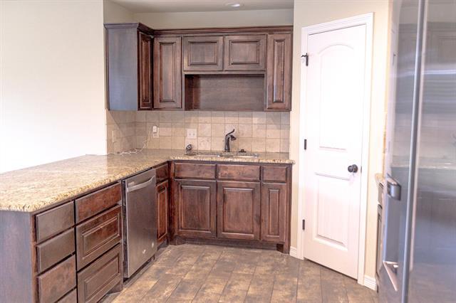 Building Photo - 103 Palomino Dr