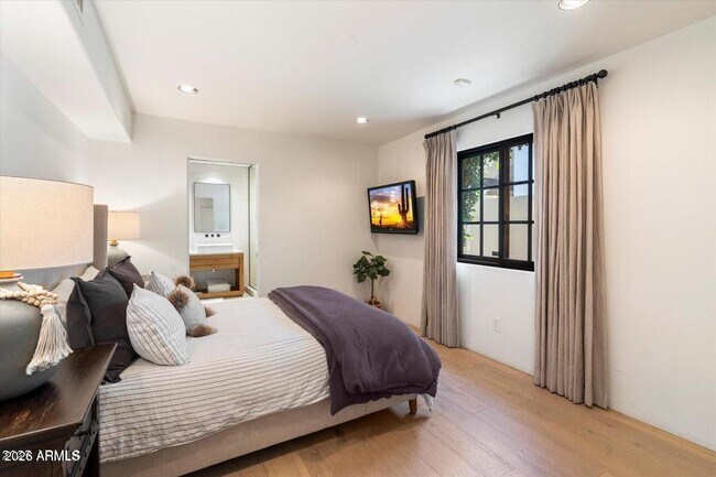 Building Photo - 9836 E Topaz Dr