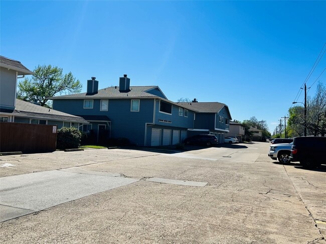 Building Photo - 8038 Sands Point Dr