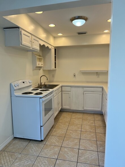 Kitchen - 205 W King St