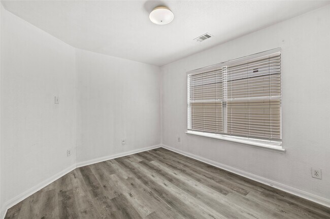 Building Photo - 322 Remington Harbor Ct