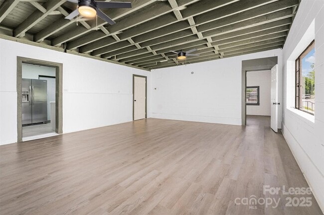Building Photo - 412 Flat Dr